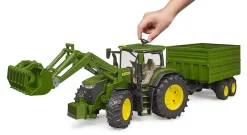 Bruder 03155 John Deere Traktori ja Traileri 1:16