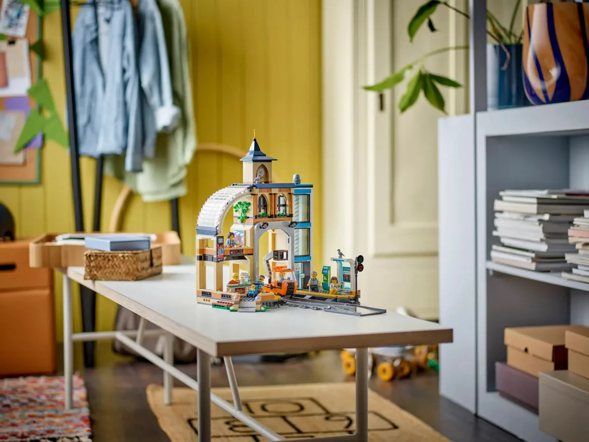 LEGO City 60469 Päärautatieasema