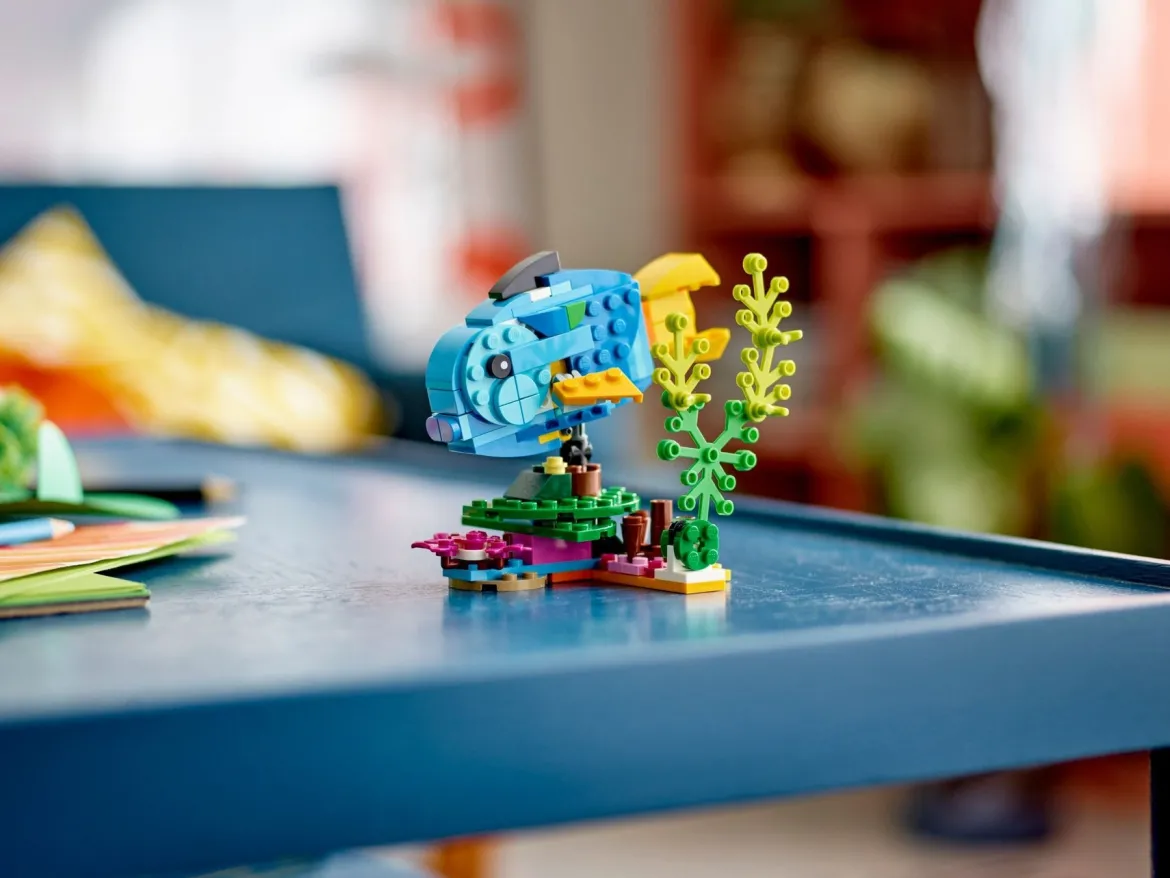 LEGO Creator 31136 Eksoottinen Papukaija