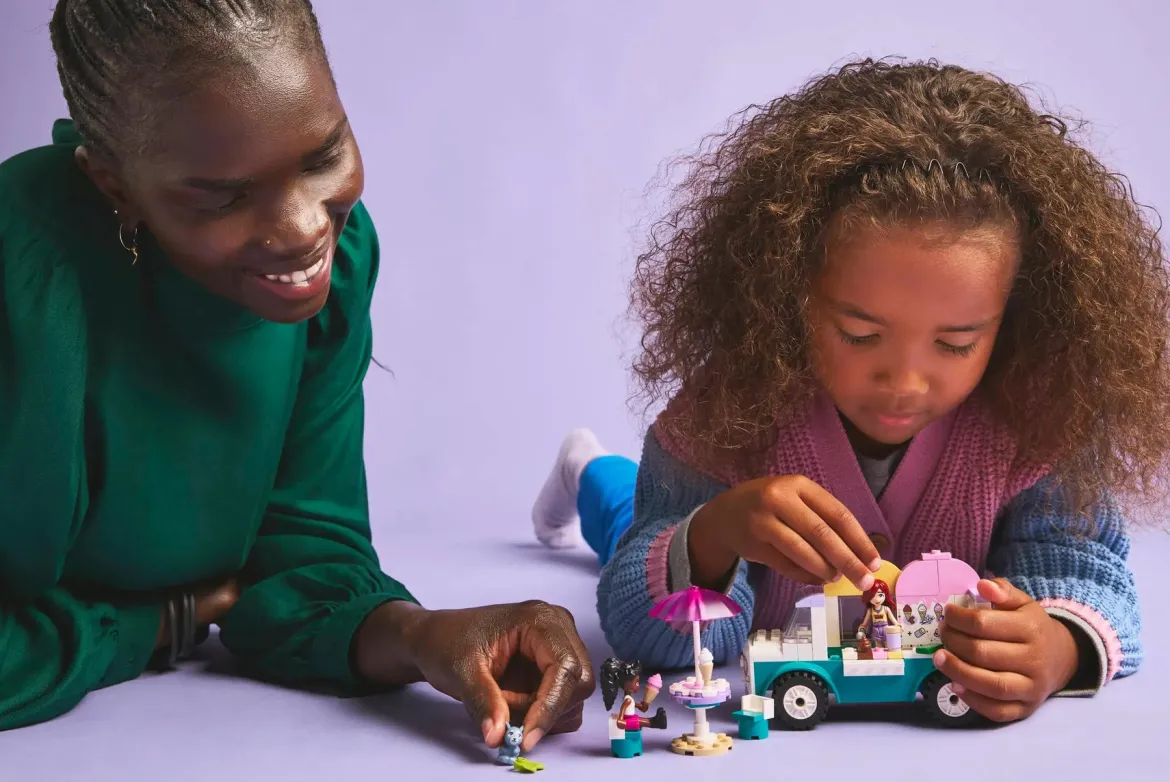 LEGO Friends 42644 Heartlake Cityn Jäätelöauto