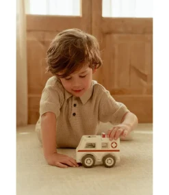Little Dutch Puinen Ambulanssi Hahmolla