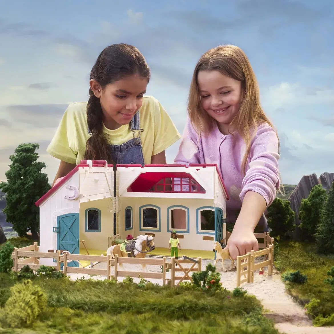 Schleich 42703 Avattava Hevostalli