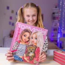 TOPModel Leoheart Värityskirja Paljeteilla